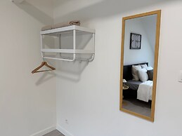 Central Ghent 2 Rooms With Shared LR