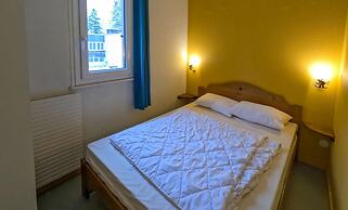 Stay With Pool in Lelex