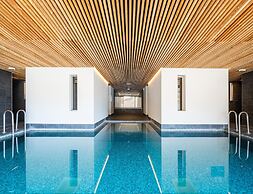 Mountain Retreat for 6 With Indoor Pool