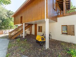 4-guest Stay Near Moutchic Beach