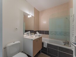 4-guest Stay Near Moutchic Beach