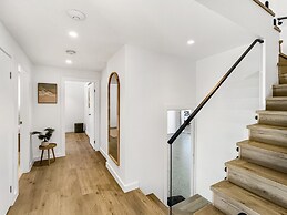 2 Bedroom Townhouse With Water Views