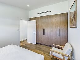 2 Bedroom Townhouse With Water Views