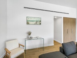 2 Bedroom Townhouse With Water Views