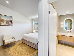 2 Bedroom Townhouse With Water Views