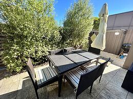 Spacious 2-bed Townhouse Near Torquay Beach