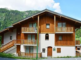 Alpine Apartment Near Slopes