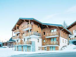 Alpine Apartment Near Slopes