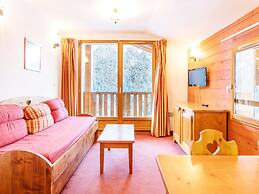 Alpine Apartment Near Slopes