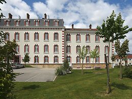 Heritage Stay for Four in Epernay