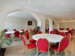 Heritage Stay for Four in Epernay