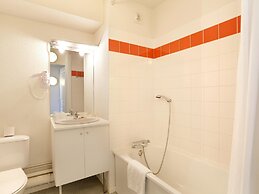 Heritage Stay for Four in Epernay