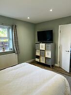 House Sleeps 6 Garden