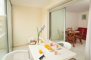 Coastal Apartment Near Richelieu