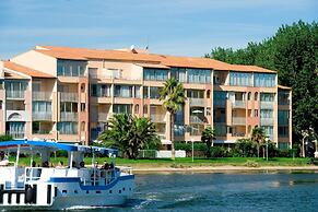 Coastal Apartment Near Richelieu
