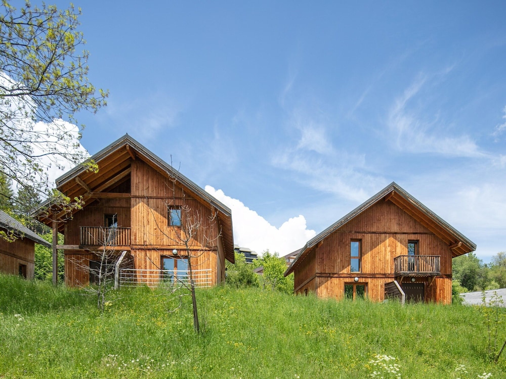 Spacious Family Chalet With Terrace