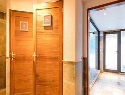 Spacious Alpine Hideaway for Eight