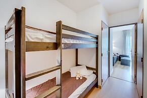 Spacious Valley Stay for Seven