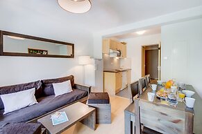 Spacious Valley Stay for Seven