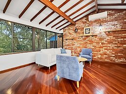 Peaceful 3-bed Stay Near the Coast