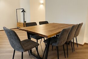 170m2 Apartment bis zu 15 P. 1min UBahn