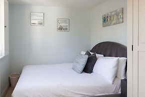 Stylish Itchenor Home Walk to Harbour Pub