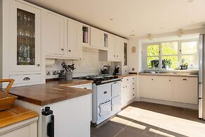 Stylish Itchenor Home Walk to Harbour Pub