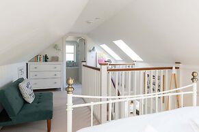 Stylish Itchenor Home Walk to Harbour Pub