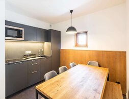 6-guest Alpine Rental With Balcony