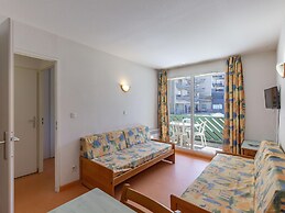 Central Renovated Stay for Four