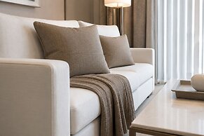 Veltrona Hotel & Suites
