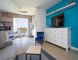 Four-person Retreat Near the Beach