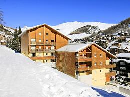 Spacious Alpine Stay for Seven