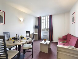 Elegant Vineyard Stay for Three