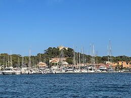 Catamaran EDEN
