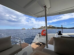 Catamaran EDEN