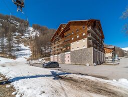 Apartment in Allos With Pool and Balcony
