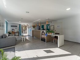 Chic Lacanau Flat Near the Beach