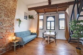 Two-bedroom Apartment by the River