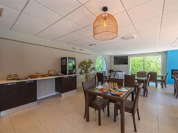 Apartment Stay for 4 in Plescop