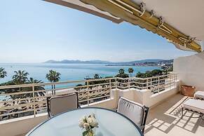 Buckingham and Lloyds - Cannes