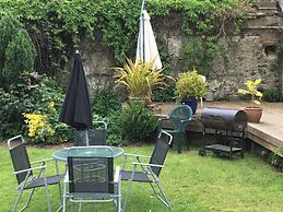 Cottage Sleeps 4 With Wifi
