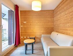 Mountain Lodging With Private Balcony