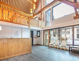 Mountain Lodging With Private Balcony
