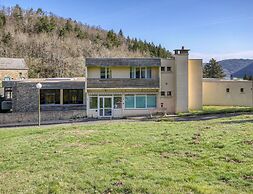 Lake View Miremont Apartment for 5