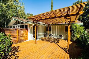 Riverside Holiday Home Sleeps 10