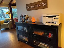 Riverside Holiday Home Sleeps 10