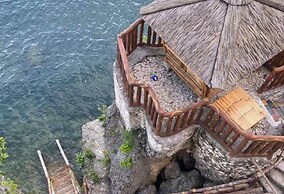 Cliff Cabanas by Hiverooms