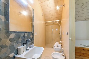 Martano Jacuzzi Suite w/ Terrace & BBQ
