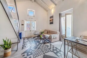 Martano Jacuzzi Suite w/ Terrace & BBQ